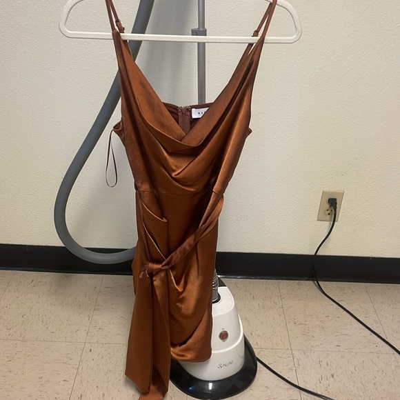 Dress - Picture 2 of 3